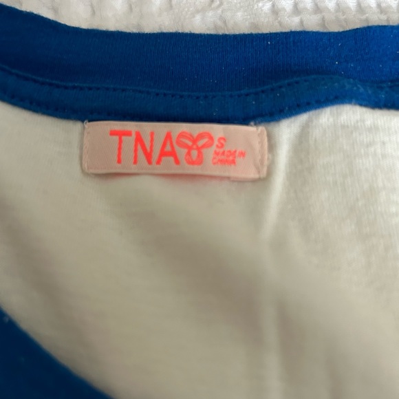 aritzia baseball tee - Picture 3 of 4